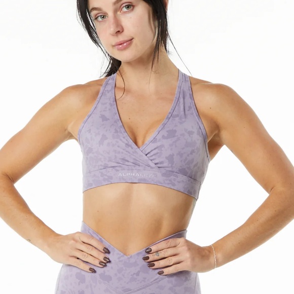 Alphalete Surface Wrap Bra - Picture 6 of 6